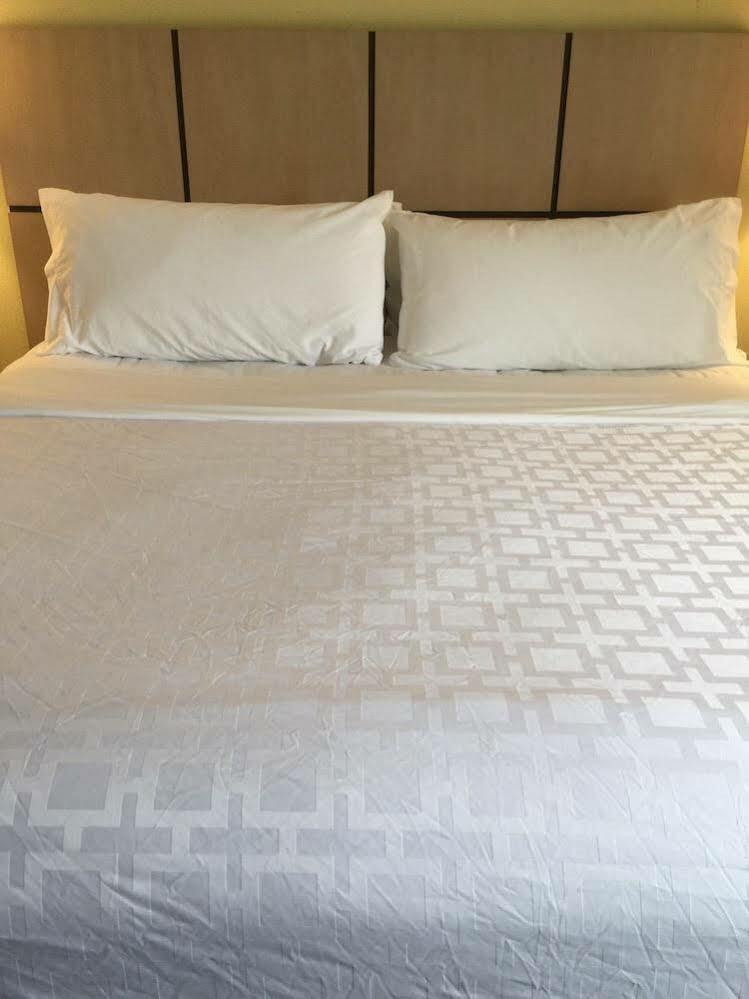 Candlewood Suites Lincoln By Ihg מראה חיצוני תמונה
